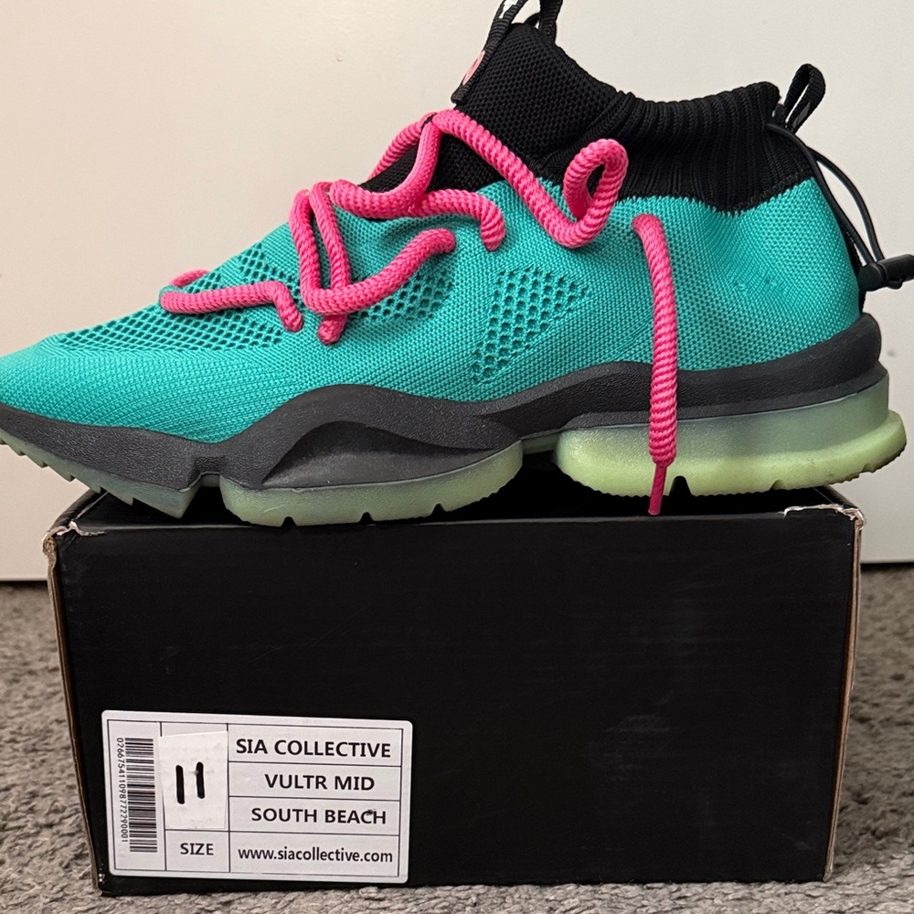 SIA Collective Vultr Mid